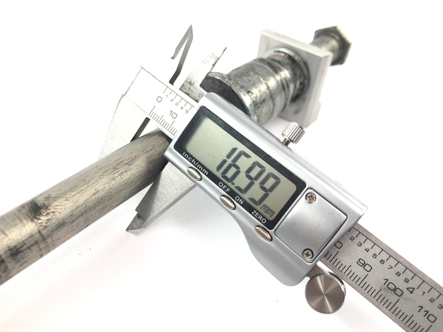 Yamaha MT 03 RM02 [2007] - Rear wheel axle axle rear wheel axle bolt screw