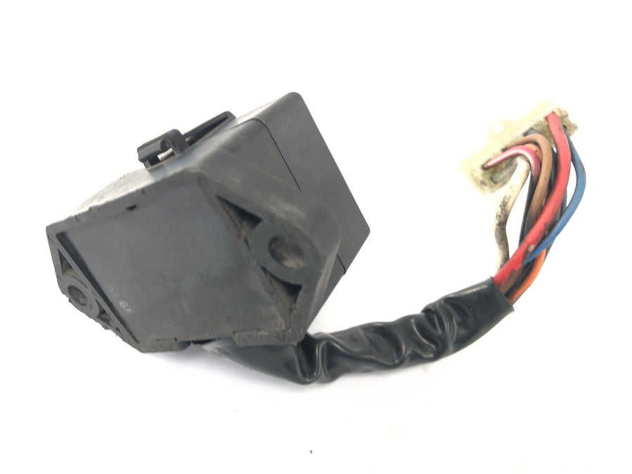 Triumph Daytona 900 T300 [1996] - Fuse box fuse box wiring harness