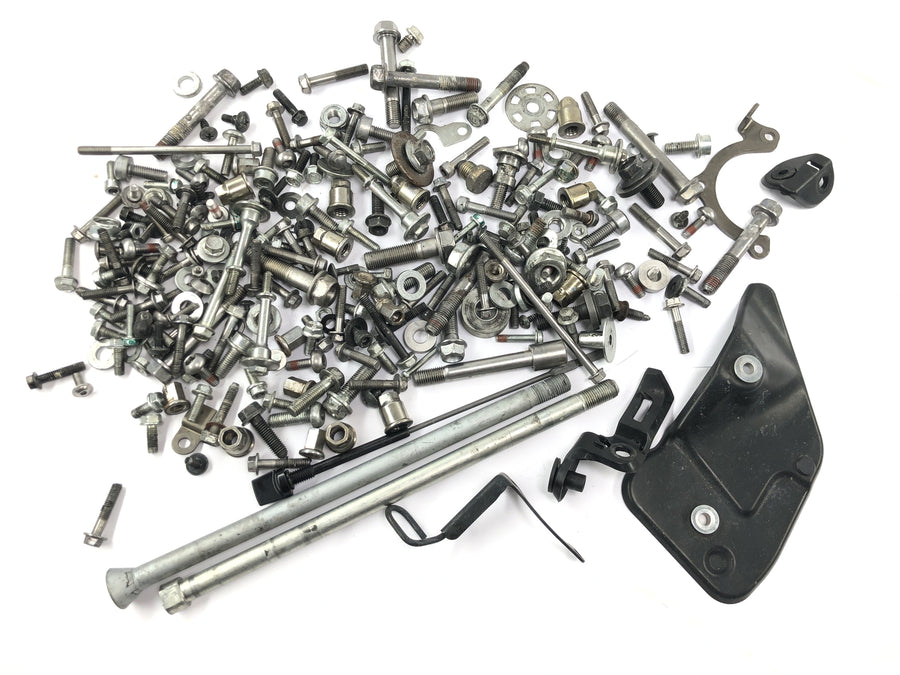 Honda CBR 1000 RR SC59 [2008] - remaining parts and screws mixed lot of small parts