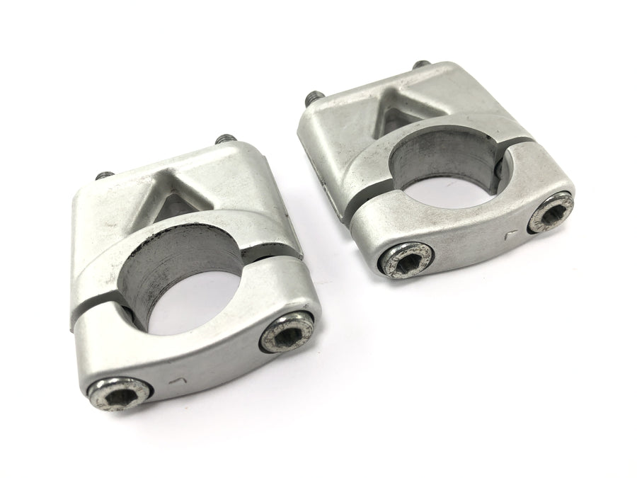 Ducati Monster SR2 800 M4 [2006] - handlebar clamps handlebar brackets handlebar holder set