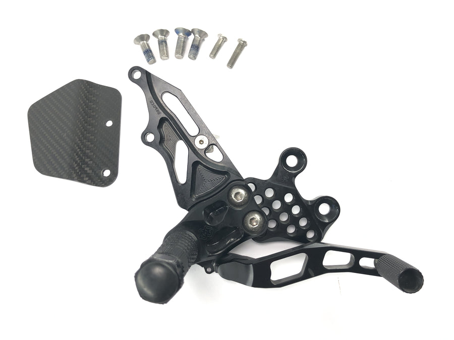 Suzuki GSX R 1000 WVB6 K6 [2006] - Gilles Tooling footrest system with driver footrest report