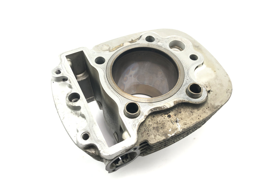 Yamaha XVS 650 4VR [1997] - Cylinder with rear piston