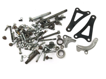 Yamaha DT 125 R DE03 [2000] - remaining parts and screws mixed lot of small parts