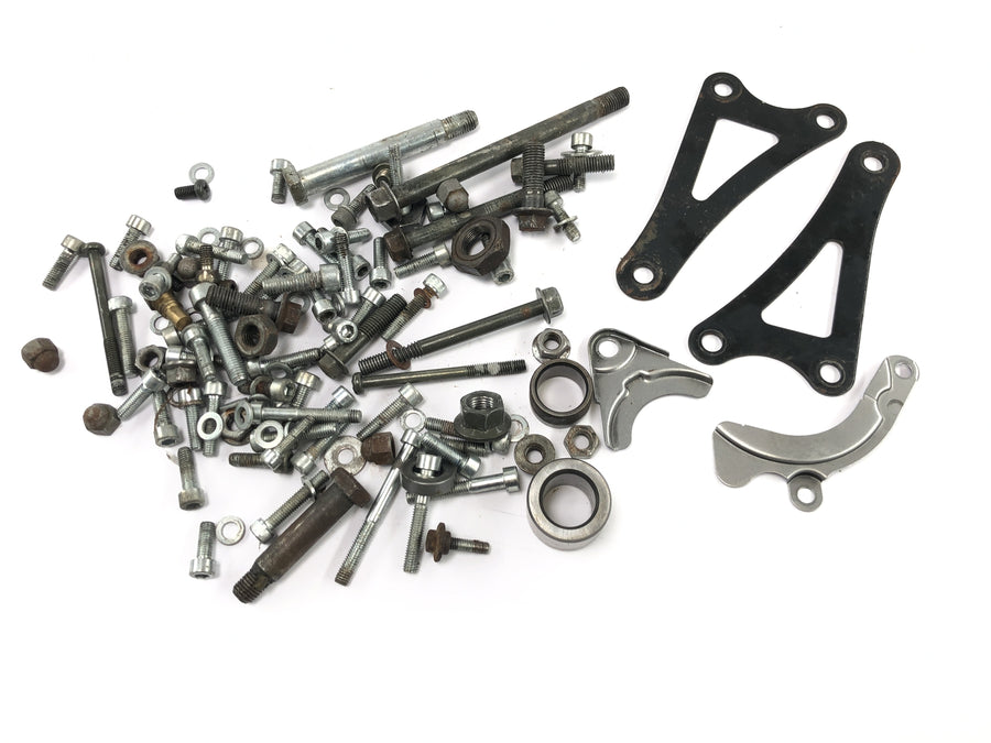 Yamaha DT 125 R DE03 [2000] - remaining parts and screws mixed lot of small parts
