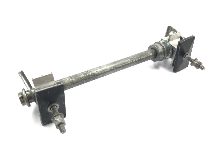 Suzuki GSX R 1100 GU74C [1987] - Rear axle thru axle