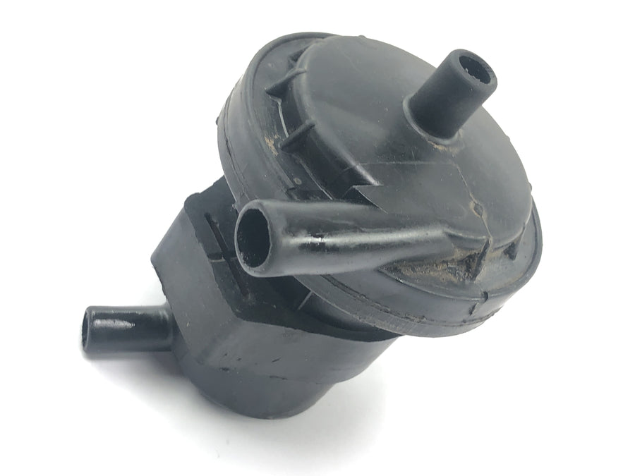 Honda NX 650 Dominator RD02 [1994] - Crankcase ventilation