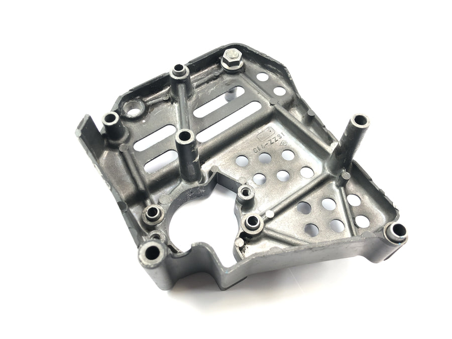 Suzuki GSX R 1100 GU74C [1987] - sprocket cover engine cover