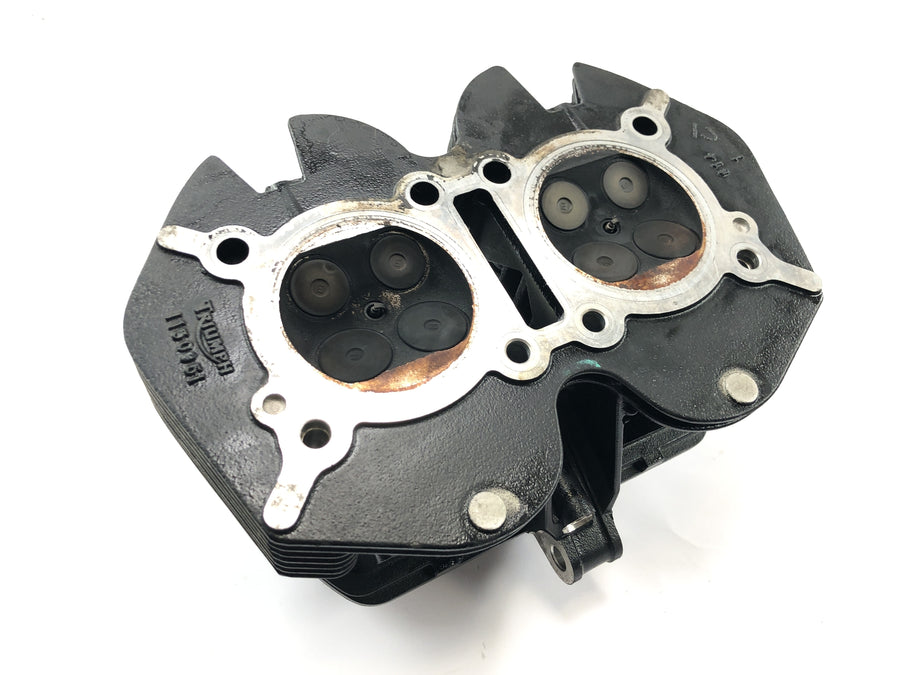 Triumph Speedmaster 900 [2003] - Cylinder head valve train camshaft housing