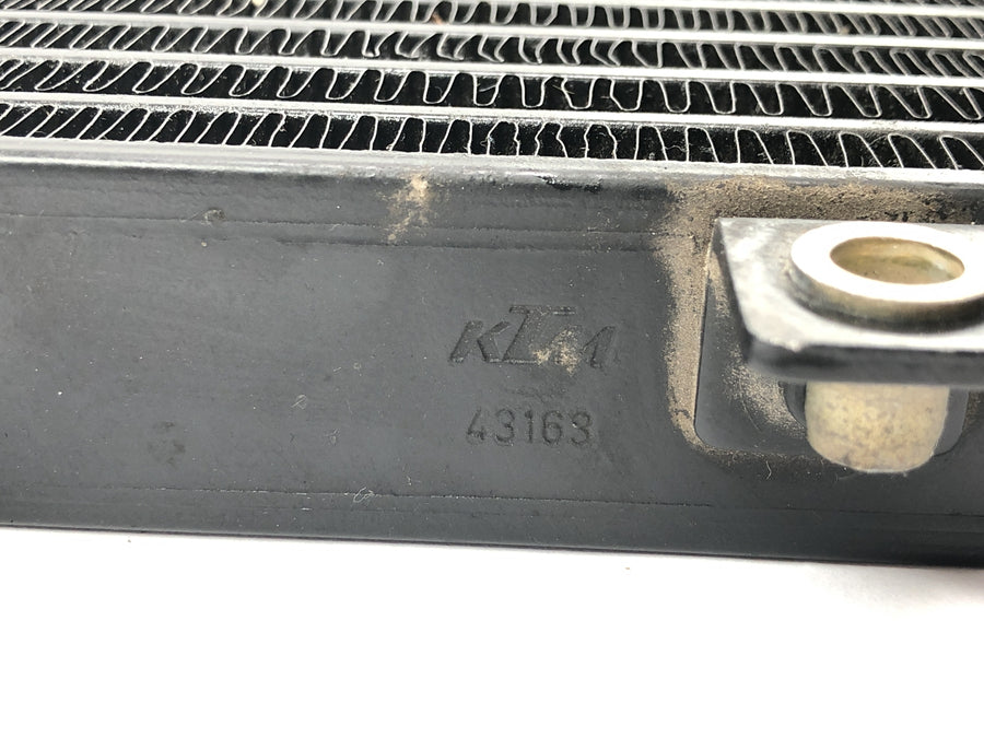 Triumph Speedmaster 900 [2003] - Oil cooler radiator engine oil cooler