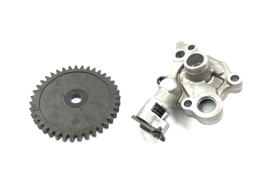 Yamaha XVS 650 4VR [1997] - Oil pump with drive wheel