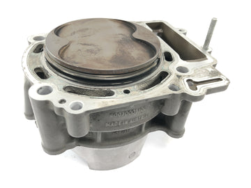 KTM 950 Adventure LC8 [2004] - cylinder with piston at the front