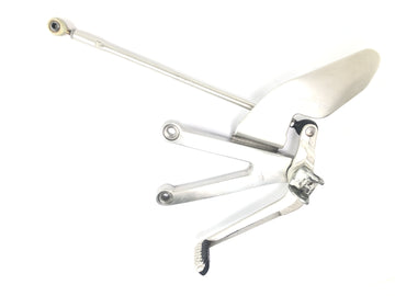 Yamaha YZF R1 RN01 [1998] - Driver's footran on the left with switching pedal and linkage - 0