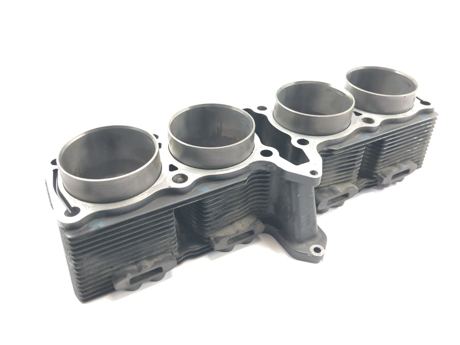 Suzuki GSX R 1100 GU74C [1987] - cylinder with piston