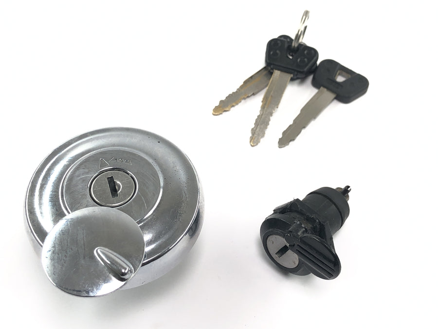 Yamaha XVS 650 4VR [1997] - Tank cap lock cylinder with key