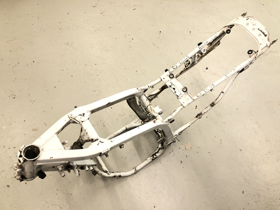 Honda XRV 750 Africa Twin RD04 [1992] - Frame main frame with vehicle documents