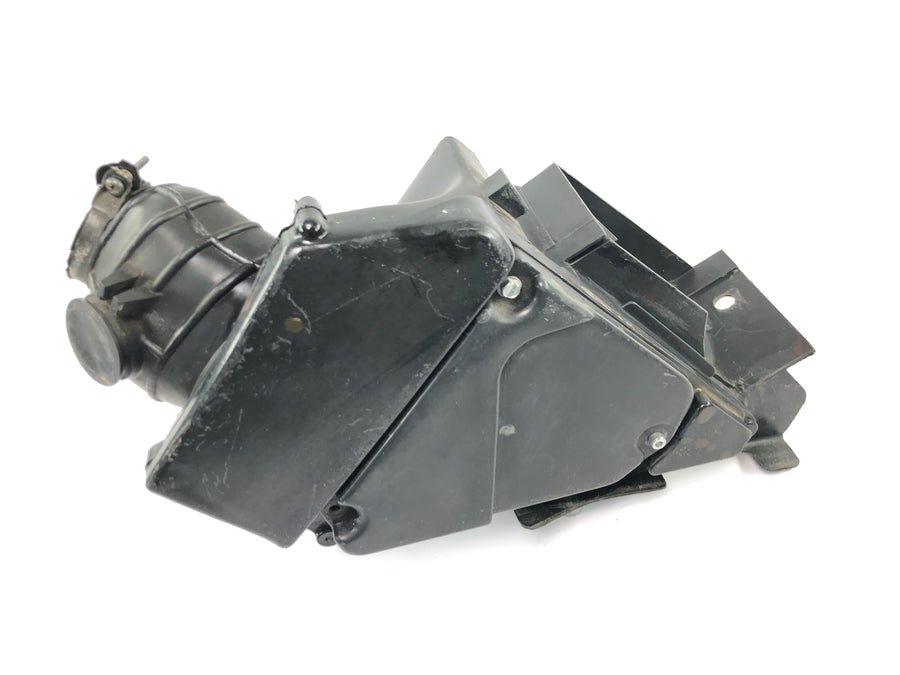 Yamaha DT 125 R DE03 [2000] - Air filter box Air filter housing Intake air box