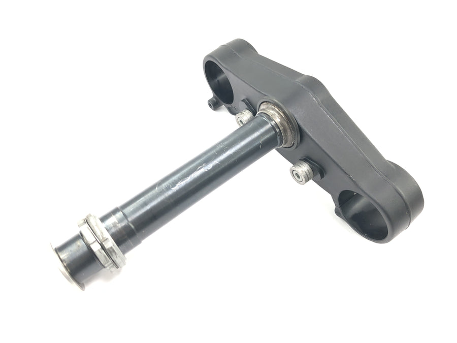 Aprilia Mille RSV 1000 ME [1999] - Fork bridge lower control head bridge