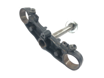 Honda CBR 900 RR SC28 [1995] - Lower fork bridge, steering head bridge