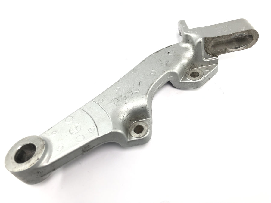 Yamaha XV 1600 Wild Star VP08 [2002] - Rear brake caliper mount brake caliper bracket