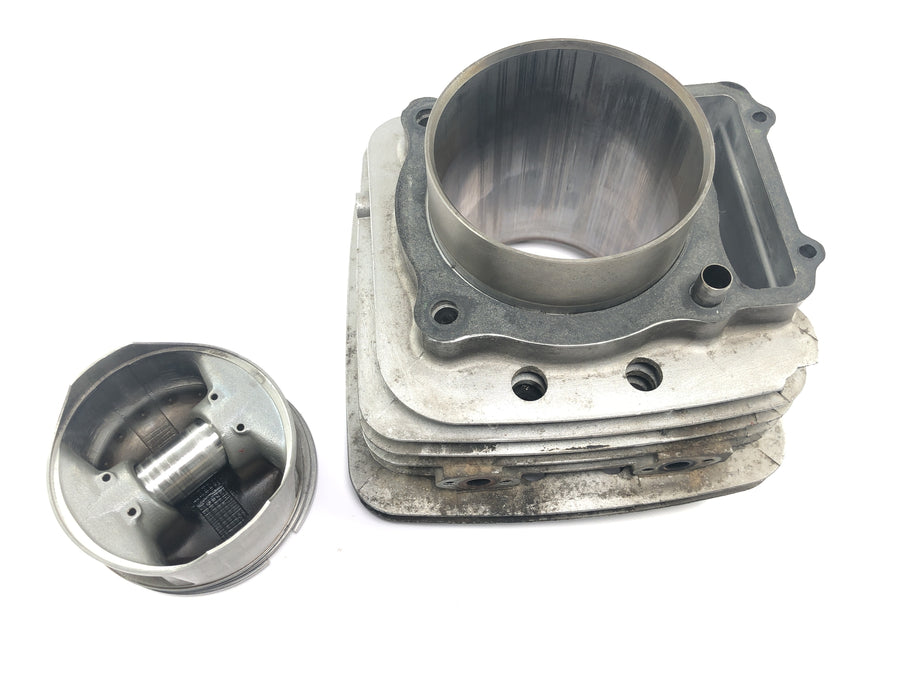 Honda NX 650 Dominator RD02 [1994] - Cylinder with piston