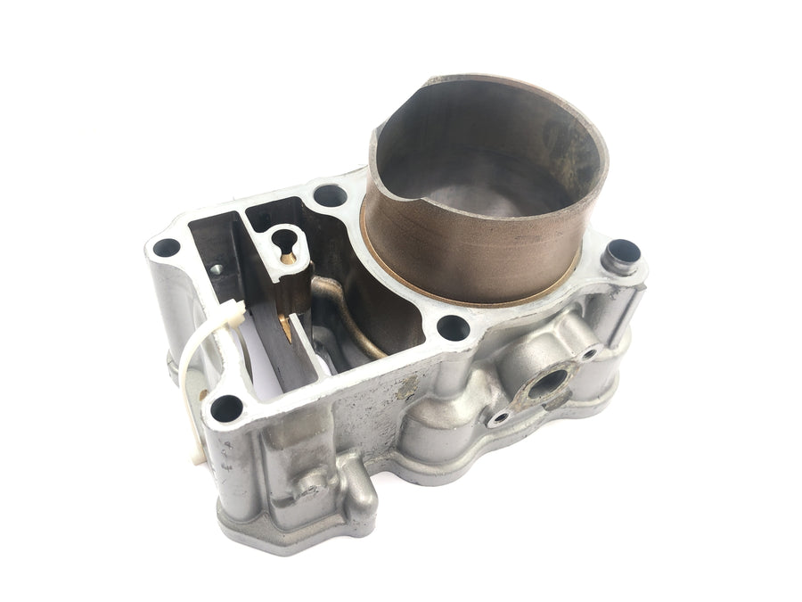 Honda XRV 750 Africa Twin RD04 [1992] - cylinder with piston at the front