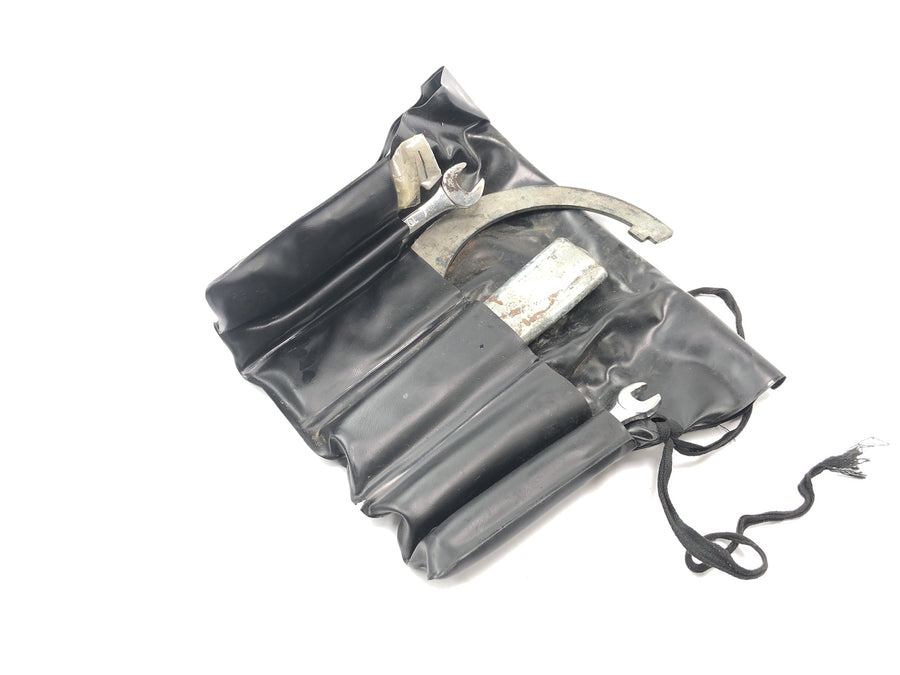 Triumph Speed ​​Triple T509 [1998] - On-board tools tool bag