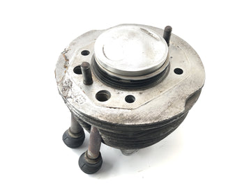BMW R 75/5 [1973] - cylinder with piston on the right