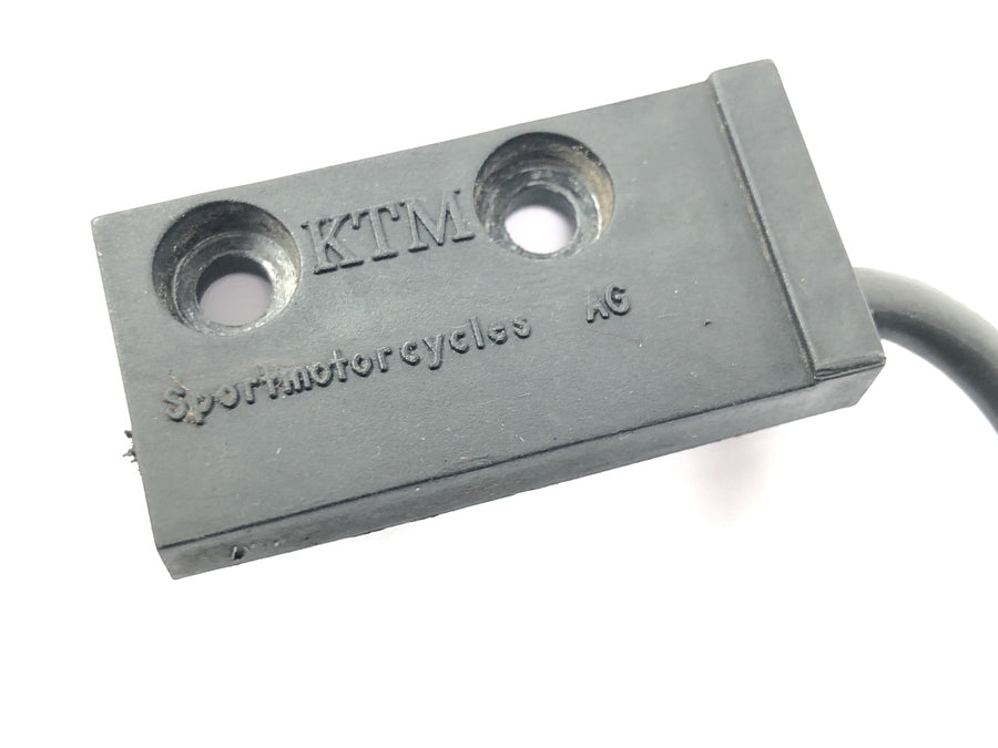 KTM 950 Adventure LC8 [2004] - Speedometer sensor speed sensor