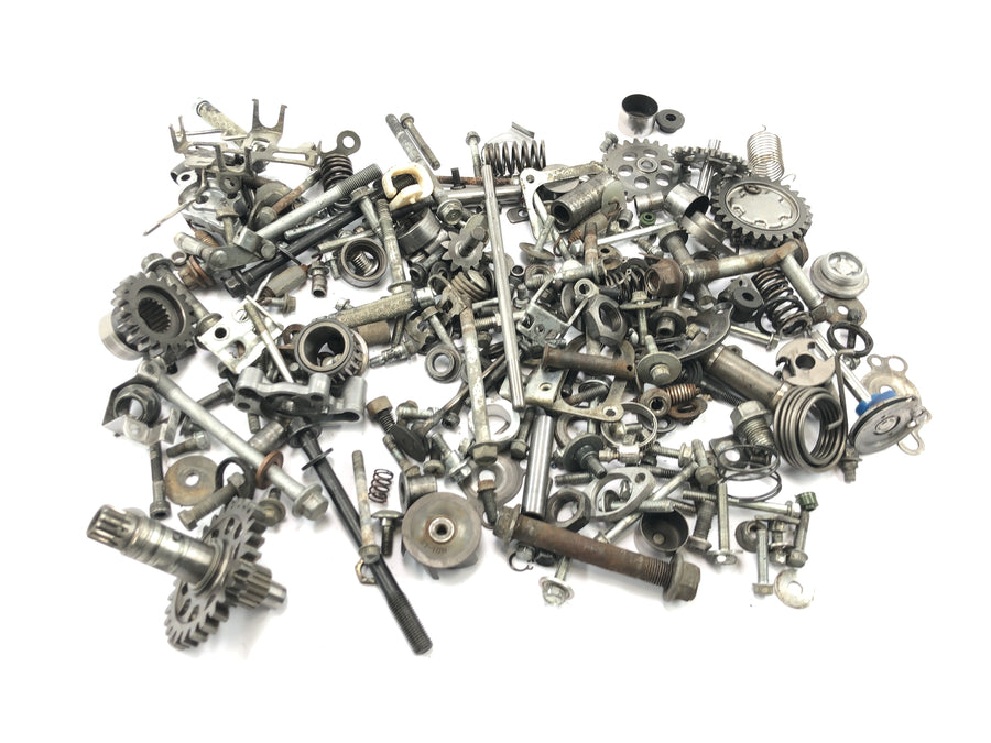 Suzuki RM Z 250 RJ41A [2007] - remaining parts and screws mixed lot of small parts