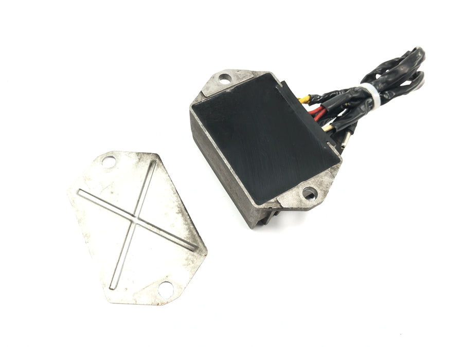Moto Guzzi V10 Centauro [1998] - Voltage regulator rectifier regulator