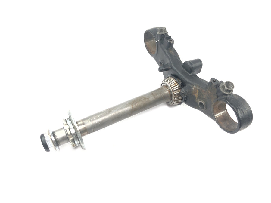 Honda CBR 900 RR SC28 [1995] - Lower fork bridge, steering head bridge