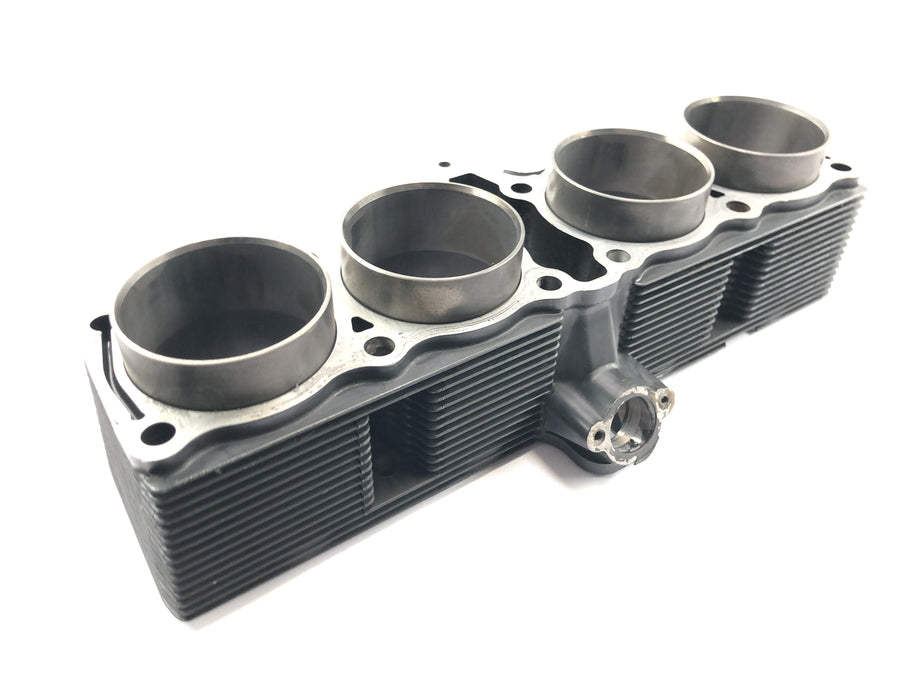 Suzuki GSX R 1100 GU74C [1987] - cylinder with piston