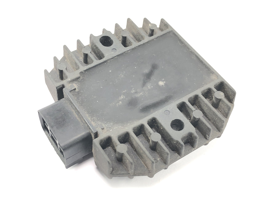 Yamaha XV 1600 Wild Star VP08 [2002] - Voltage regulator regulator rectifier