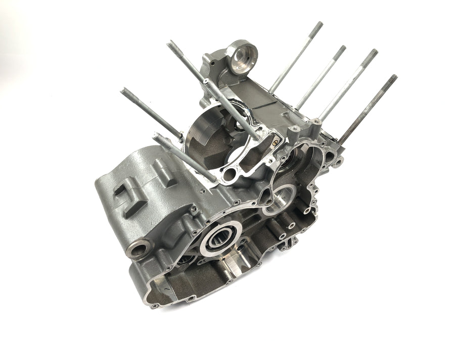 KTM 950 Adventure LC8 [2004] - Engine housing, crankcase, engine block, empty housing