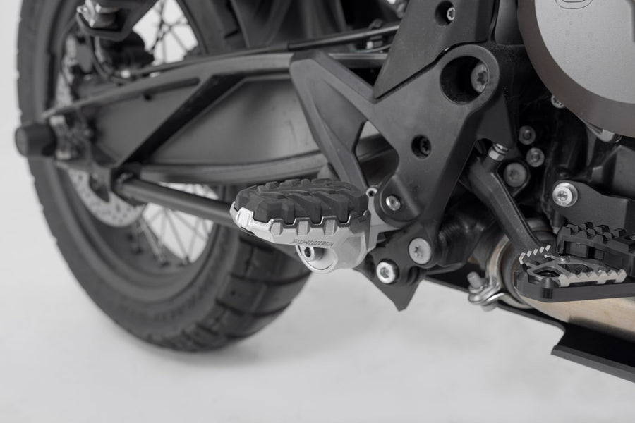 KTM 990 Supermoto R [2012] - EVO footrest kit – picture 1