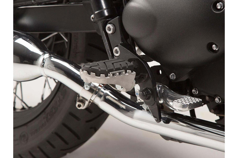 Triumph Bonneville 865 T 100 Steve Mcqueen SE [2012] - ION footrest kit – picture 2