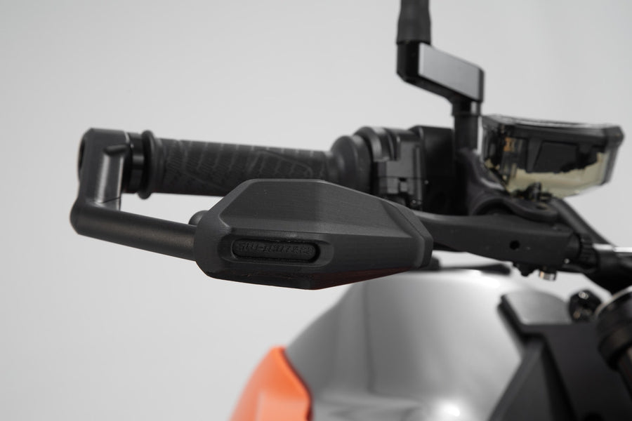 KTM 890 Duke [2022-2023] - lever protector with wind deflector - picture 3