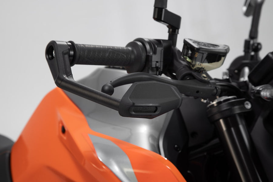 KTM 890 Duke [2022-2023] - lever protector with wind deflector - picture 4