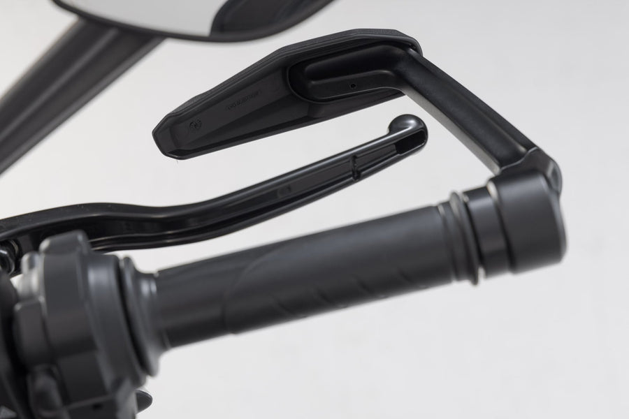 Ducati Streetfighter V4 / V4S 1100 [2025-2026] - lever protector with wind deflector - picture 6