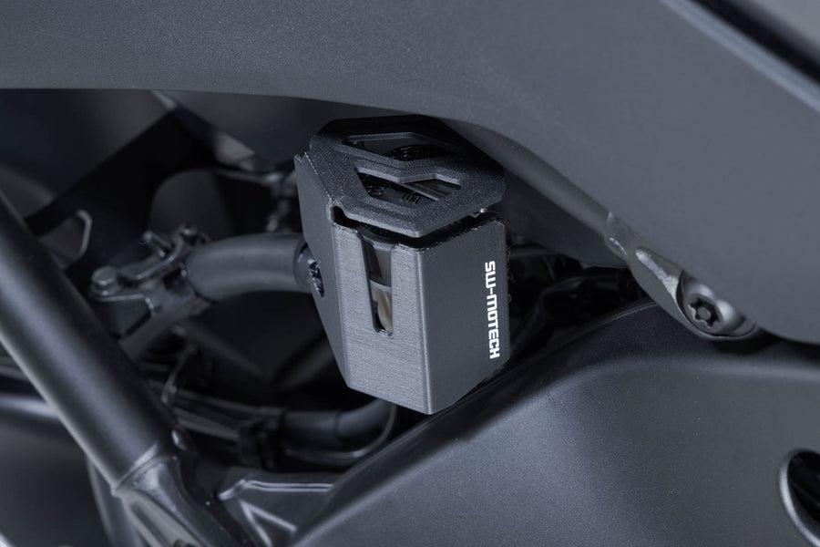 Yamaha Tracer 9 GT Y-AMT [2025-2026] - Brake fluid reservoir protection - picture 5