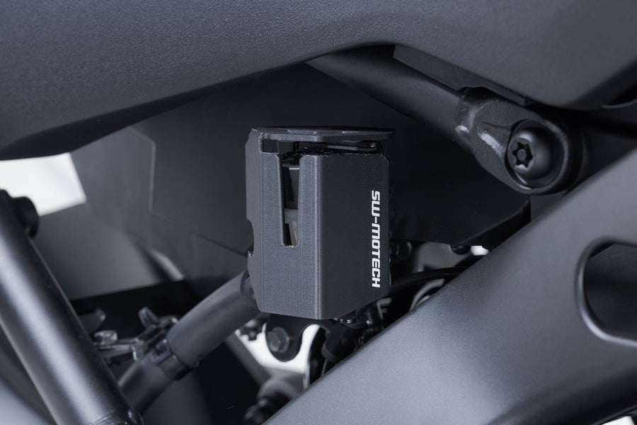 Yamaha Tracer 9 GT [2025-2026] - Brake fluid reservoir protection - picture 6
