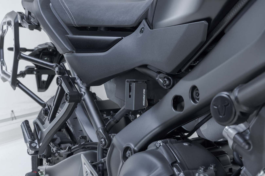Yamaha Tracer 9 GT Y-AMT [2025-2026] - Brake fluid reservoir protection - picture 7