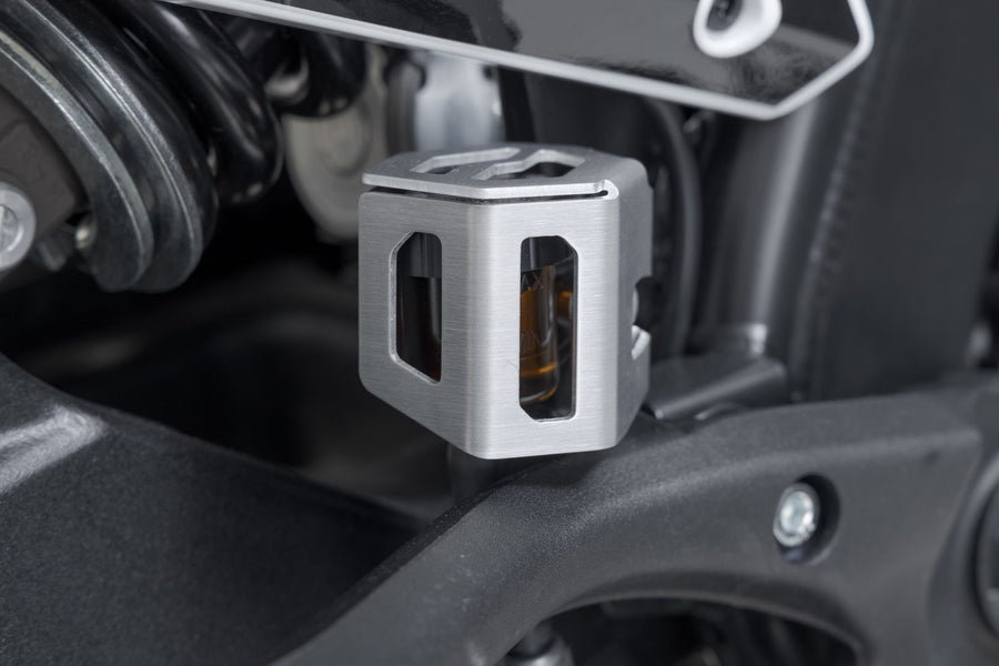Ducati SuperSport 950 [2024] - Brake fluid reservoir protection - picture 5