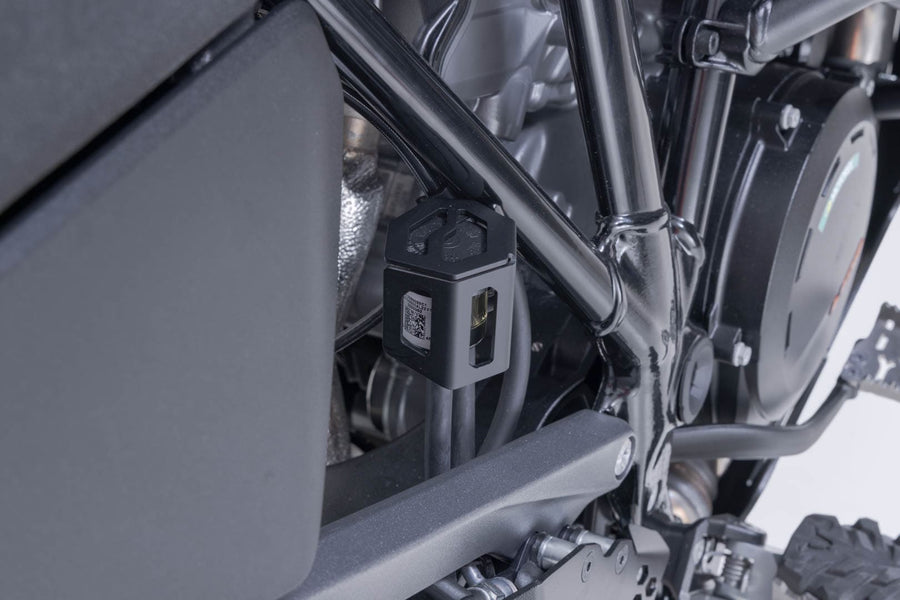 BMW F 650 GS (800 CC) Twin [2008-2012] - Brake fluid reservoir protection – picture 4