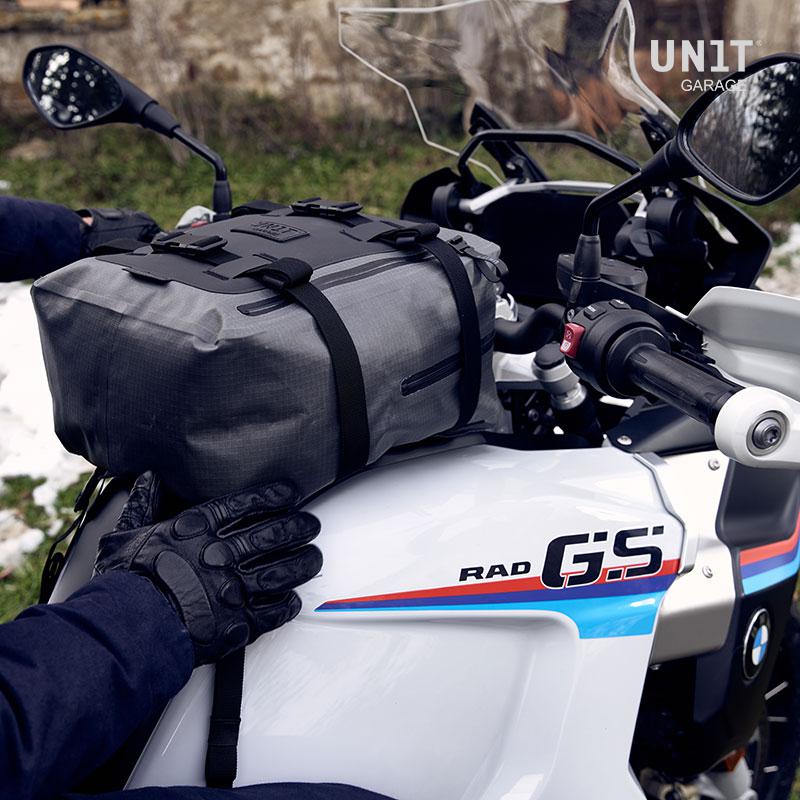 BMW R 12 [2024-2026] - Khali 17L ​​tank bag and multi-purpose backpack made of TPU